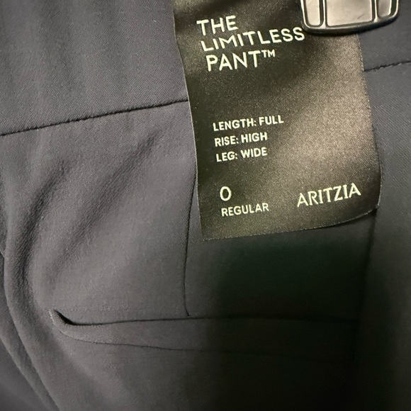 Aritzia The Limitless Pant™ - Crepette™ - High-Rise Wide-Leg Wardrobe Essential - Picture 11 of 14